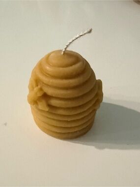 Beeswax Beehive Shaped Candle - Natural Honey Color